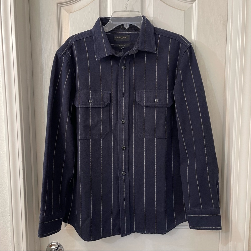 Banana Republic Heavy Weight Shirt Jacket - Navy Striped.  Mens:  Medium.
